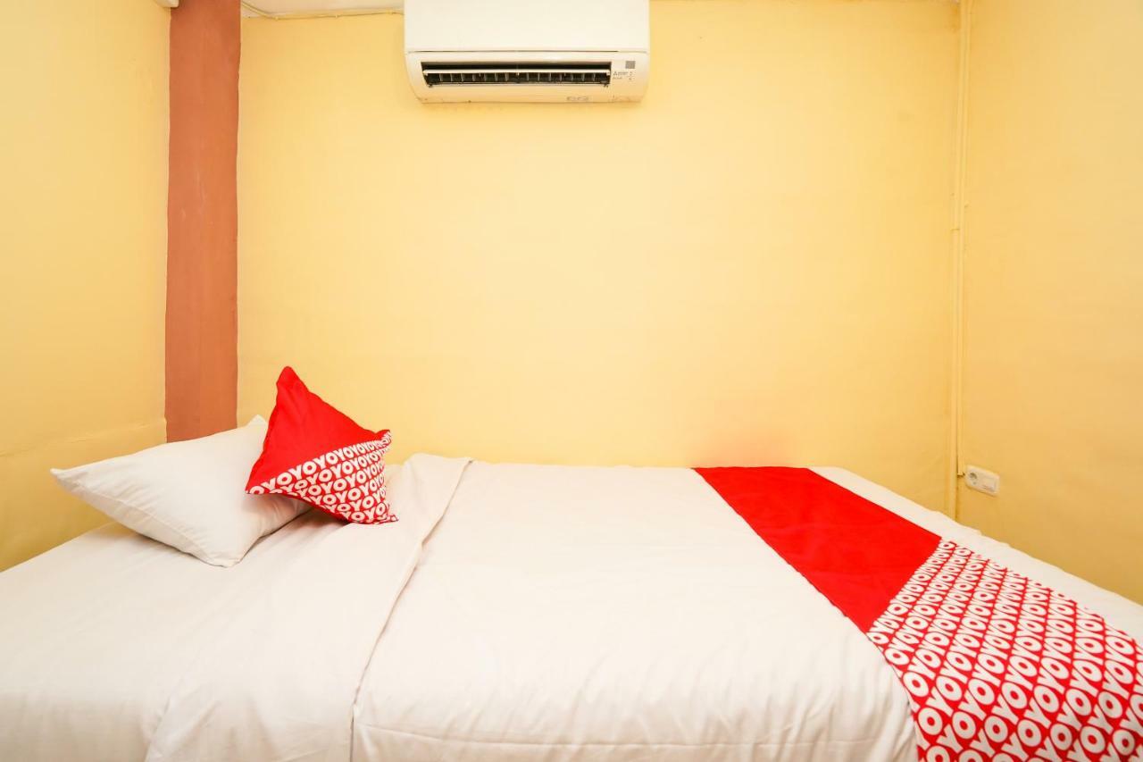 โอโย 710 นาโอมี เฮอริเทจ Hotel สุราบายา ภายนอก รูปภาพ